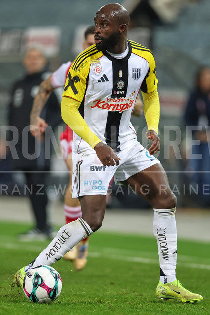 Austrian Bundesliga: Grazer AK 1902 vs LASK | GRAZ, AUSTRIA, 13.DEC.25 - SOCCER - ADMIRAL Bundesliga, Grazer AK 1902 vs LASK. The image shows Samuel Adeniran (Lask).