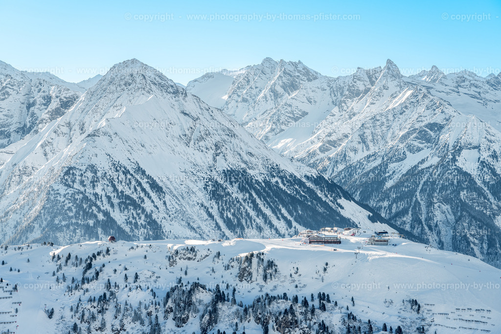 Penken Skigebiet Mayrhofen copyright  Thomas Pfister-1 | PHOTOGRAPHY BY THOMAS PFISTER