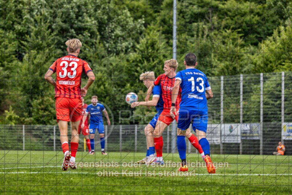 20250706_160822_1364-Bearbeitet | #,TSG Salach (blau) vs. 1.FC Heidenheim (rot), Fußball, Freundschaftsspiel - WfV, Saison 2025/2026, Rasensportplatz, Staufenecker Str. 41, 73084 Salach, 06.07.2025 - 15:30 Uhr,Foto: PhotoPeet-Sportfotografie/Peter Harich