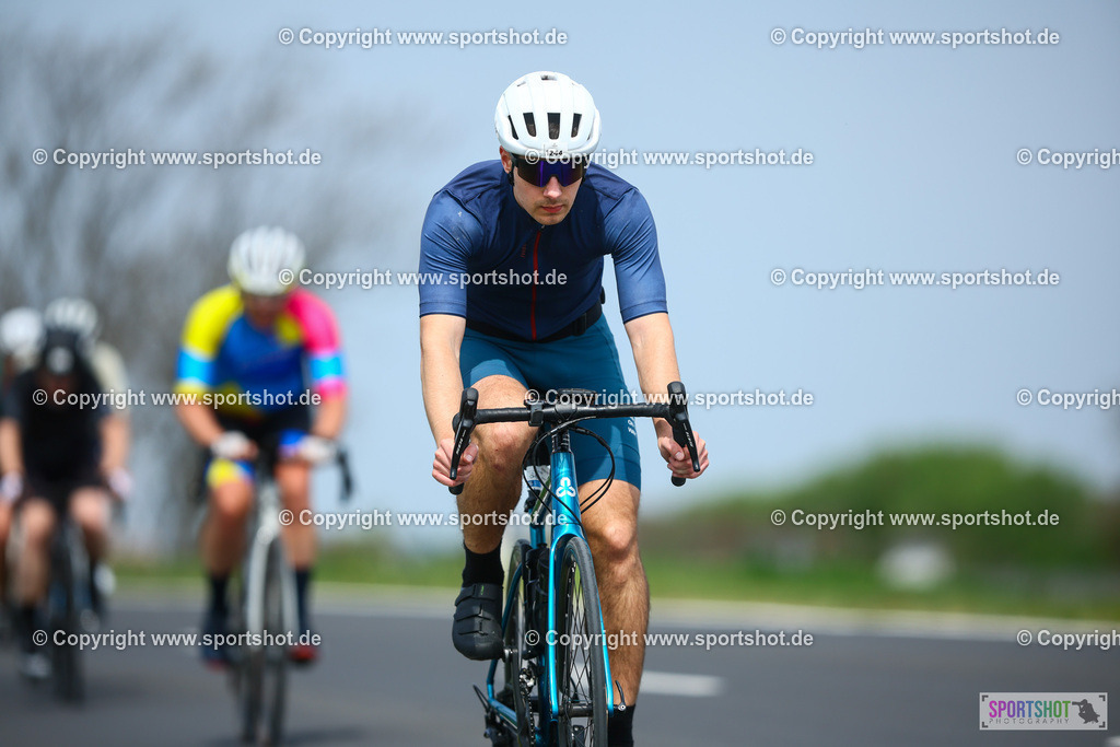 642_TRA56789 | Neusiedlersee Radmarathon 2026@sportshot_your_pictrs #yourpictures#roadtowm2029 #nrm #neusiedlerseeradmarathon #neusiedlersee #neusiedlerseetourismus #burgenland #mörbisch #nrm26 #burgenlandtourismus #voglundco #poweredbyburgenlandtourismus #radsport #rad #marathon #ucigranfondo #visitburgenland #ucigranfondoworldseries