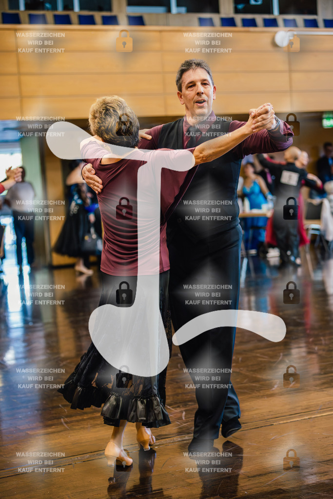 LM Hessen Viernheim - Sen III D Standard 2nd (13) Martin Sachs _ Martina Sachs (TSC Groß-Gerau d. TV 1846)-2026-08-30-9780 | Webshop for digital downloads and prints of dance sport, event & show photographer Julian Link - Realisiert mit Pictrs.com