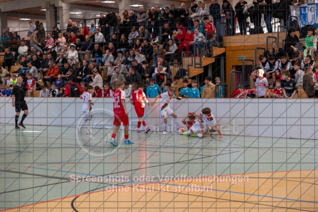 20251213_104050_0150 | FC Augsburg - SGM Do/Rei U1427. internationaler Prinzing Junior Cup in der Donzdorfer Lautertalhalle - 13.12.2025,Foto: PhotoPeet-Sportfotografie/Peter Harich
