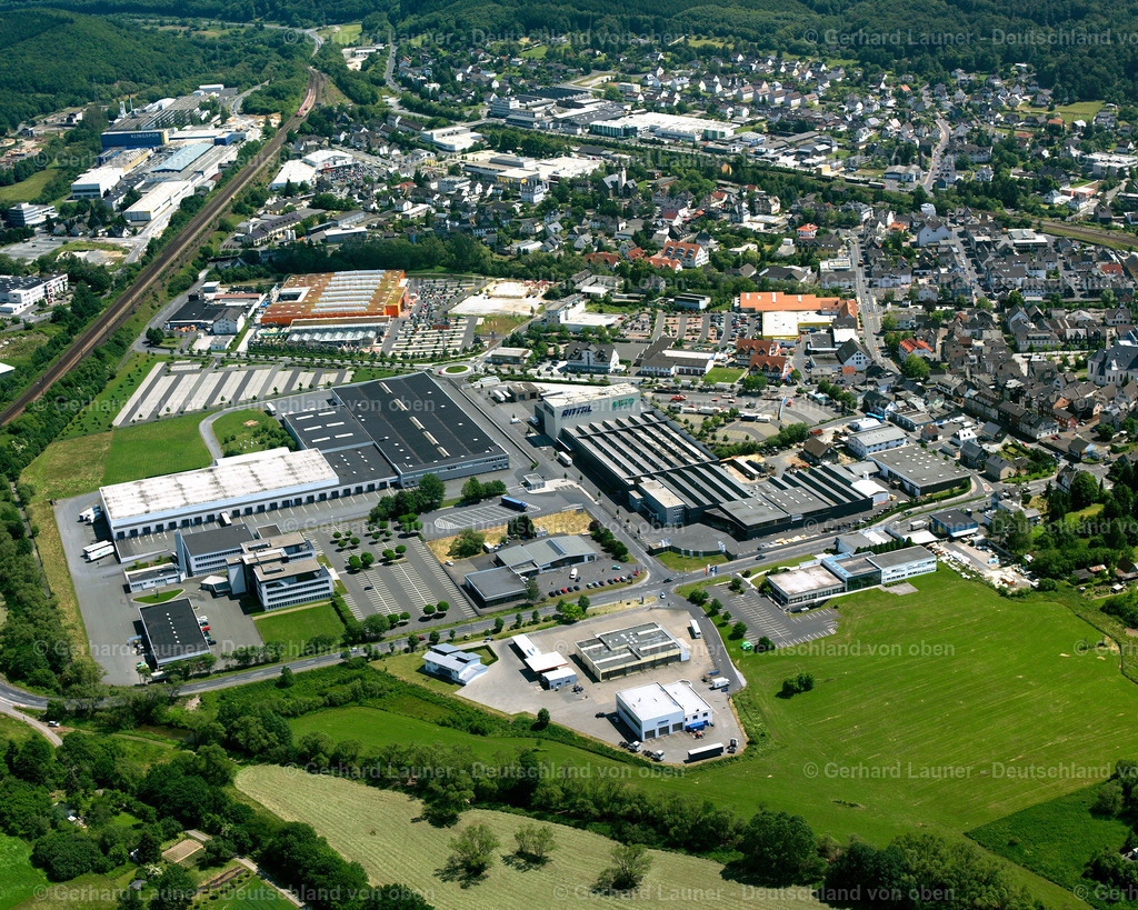 2611131 | HAIGER 06.09.2006 Industrie- und Gewerbegebiet  in Haiger im Bundesland Hessen, Deutschland // Industrial and commercial area  in Haiger in the state Hesse, Germany Foto: Gerhard Launer