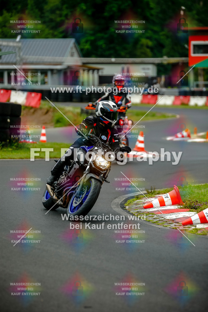 VBK-3666 | Hier findet Ihr Bilder von Touristenfahrten auf der Nürburgring Nordschleife oder von anderen Veranstaltungen die ich besucht habe. Viel Spass beim Durch Schauen 