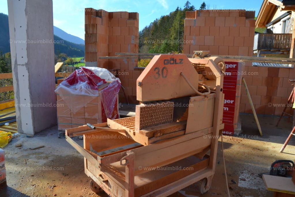 bib-lg07-mauerarbeiten-0142 | Nach LV-Leistungsgruppen sortierte Detailfotos über den Bau eines Hauses. Alle Hausbau-Bilder direkt vom Urheber und Autor der Website Haus-Selber-Bauen.com