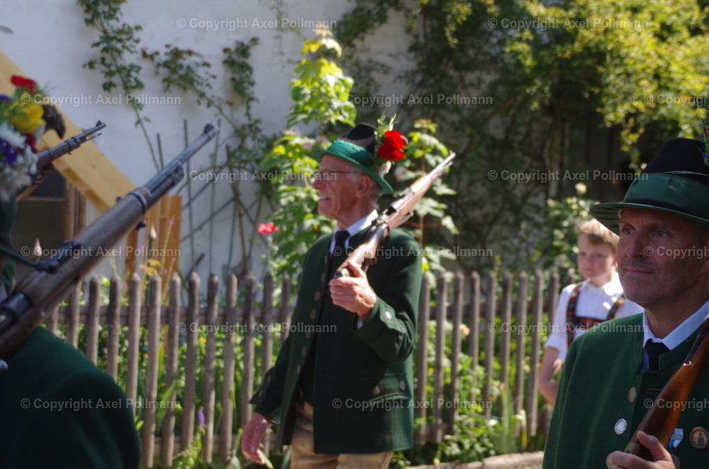 IMGP4148 | fotografiert von Axel PollmannLeonhardi Wallfahrt Benediktbeuern und Murnau, Fronleichnam, Fasching, Landschaft im Loisachtal und Benediktbeuern  - Realisiert mit Pictrs.com
