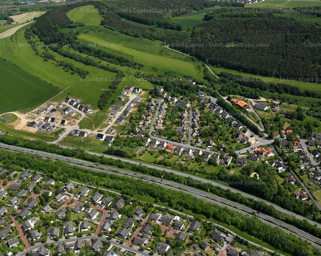 2638411 | GOSLAR OHLHOF 09.06.2006 Wohngebiet - Mischbebauung der Mehr- und Einfamilienhaussiedlung  in Ohlhof im Bundesland Niedersachsen, Deutschland // Residential area - mixed development of a multi-family housing estate and single-family housing estate  in Ohlhof in the state Lower Saxony, Germany Foto: Gerhard Launer