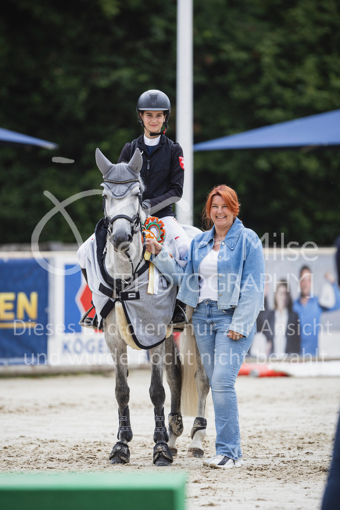 250712_BHO_Pony-L-251 | Deine schönsten Turniermomente als professionelle Fotos! Entdecke hochwertige Pferdesport-Fotografie im Online-Shop. Jetzt Fotos finden & bestellen!