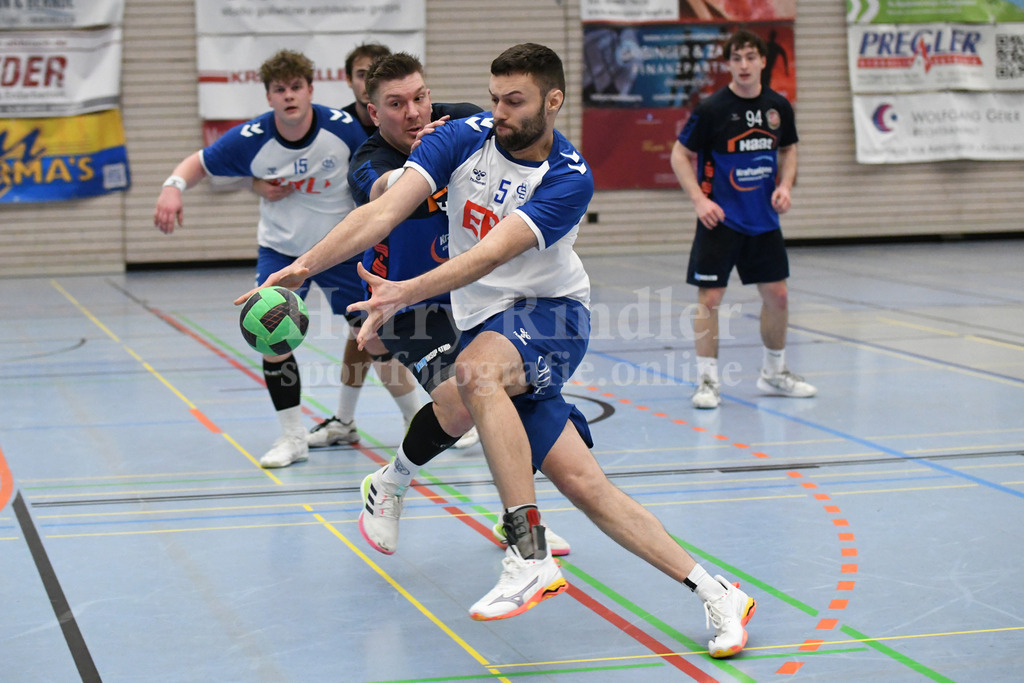 HC Deggendorf : TSV Simbach II   | Michael Buchner  (HC Deggendorf  #5) - Realisiert mit Pictrs.com