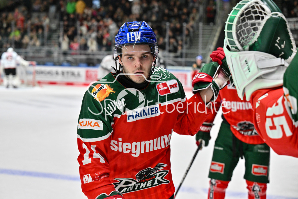 Augsburger Panther - Löwen Frankfurt | Jubel der Panther nach dem Treffer zum 3-0 druch D. J. BUSDEKER (Augsburger Panther #14) / Freude / happy / Tor / torschuetze / DEL: Augsburger Panther - Löwen Frankfurt, Curt Frenzel Stadiom am 11.10.2024