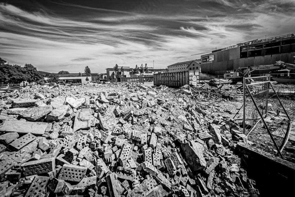Baustelle Obergestadeckweg, Liestal | Schöne Fotografien aus der Stadt und der Natur zum bestellen oder selber hochladen. Druck auf Foto, Postkarte, Kalender, FineArt Hahnemühle, Alu-Dibond , Akustikbilder zur Absorption von Schall und Lärm etc. - Realisiert mit Pictrs.com