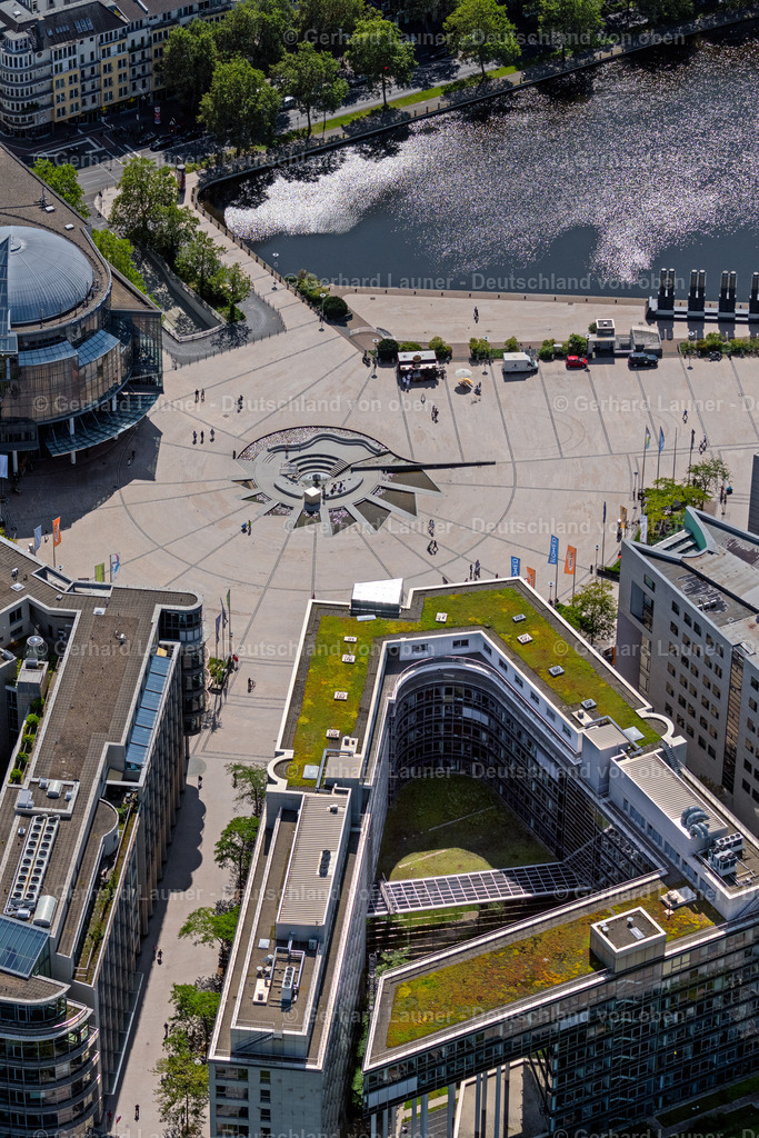 4048784 | Brunnen im Media Park, Köln