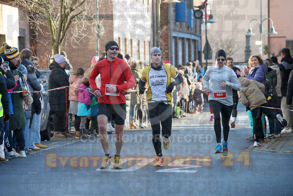 241201_1226_EX1_2154 | Sportfotografie im Rhein-Sieg Kreis, Köln, Bonn, NRW, Rheinland Pfalz, Hessen, etc. Unser Tätigkeitsfeld umfasst den Laufsport vom Volkslauf über den Marathon, Duathlon, Triathon bis zum Ultralauf wie Kölnpfad Ultra oder Schindertrail.