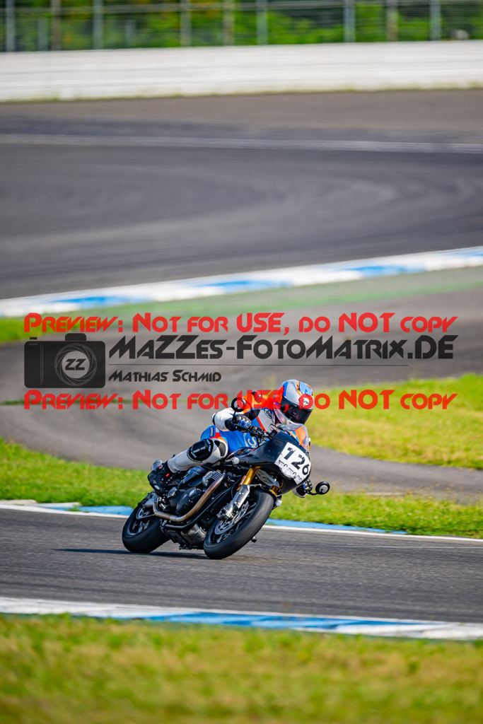MaZZes_FotoMatrix_240702_6007705_2396 | ROT