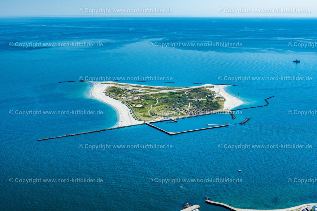 Helgoland_Düne_ELS_9948130822 | HELGOLAND 13.08.2022 Küstenbereich der Nordsee - Insel Helgoland-Dühne in Helgoland im Bundesland Schleswig-Holstein. // Coastal area of the North Sea - Island Helgoland-Duehne in Helgoland in the state Schleswig-Holstein. Foto: Martin Elsen