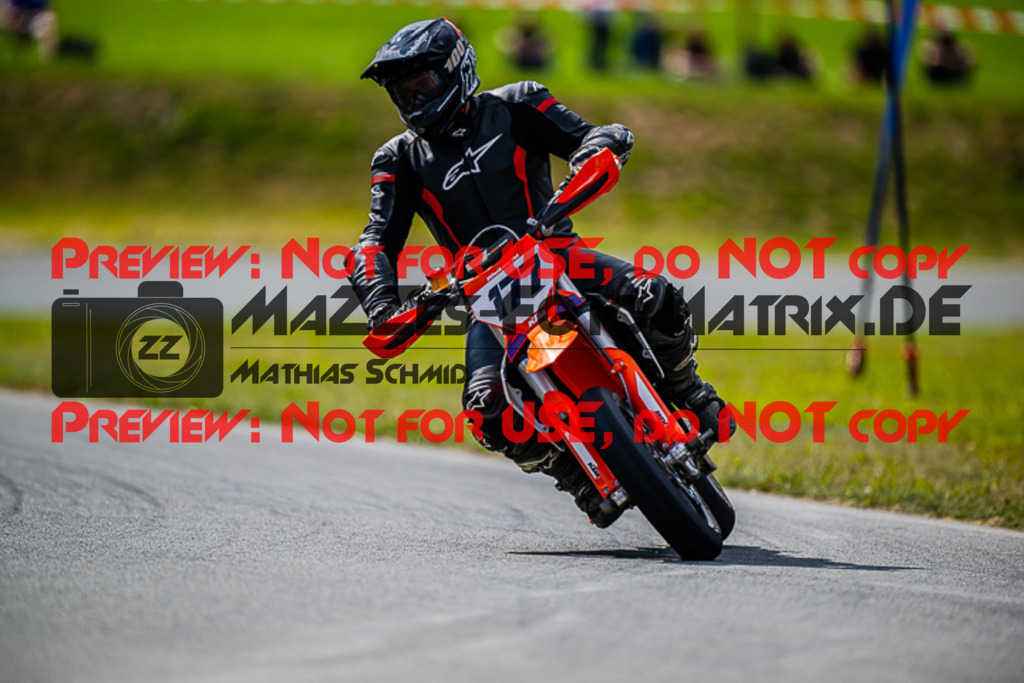 MaZZes_FotoMatrix_220904_9301 | S4