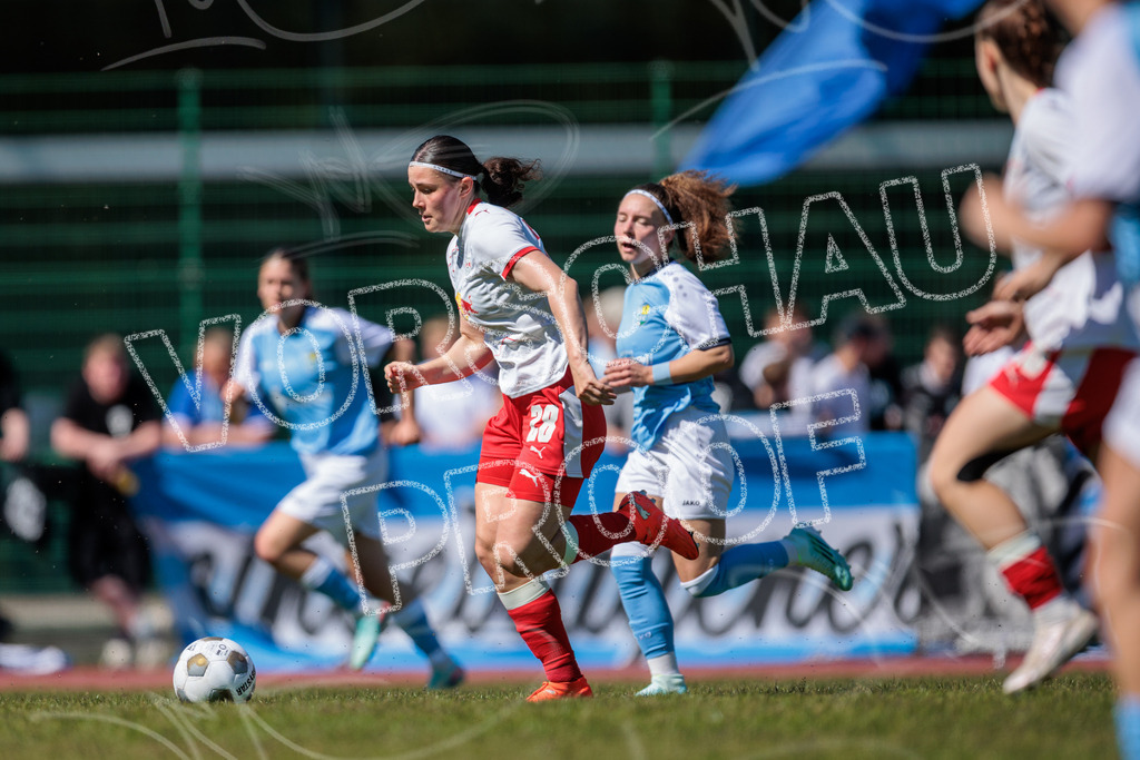 Gipfeltreffen der Frauen: Finale um den Sachsenlotto Landespokal 2026 | Am 1. Mai 2026 trafen im Endspiel des Sachsenlotto Landespokals die Frauen des Chemnitzer FC und die zweite Mannschaft von RasenBallsport Leipzig aufeinander. Vor stimmungsvoller Kulisse kämpften beide Teams ab 15:00 Uhr um die begehrte Trophäe des sächsischen Fußballs. Diese Galerie zeigt die Highlights, packende Zweikämpfe und die emotionalsten Momente des Finaltags. - Realisiert mit Pictrs.com