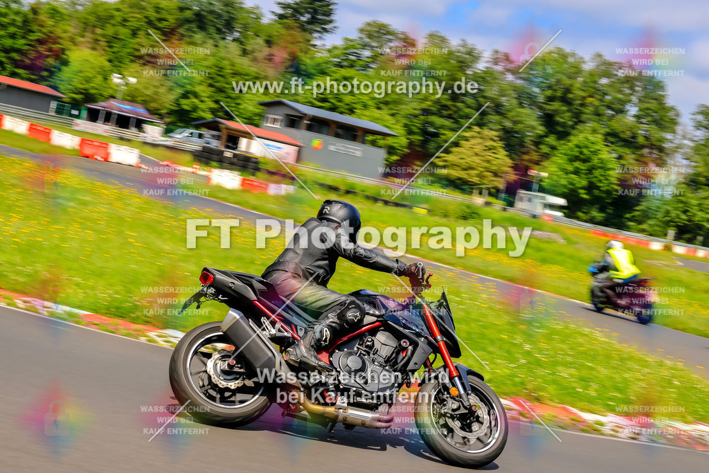 VBK-8211 | Hier findet Ihr Bilder von Touristenfahrten auf der Nürburgring Nordschleife oder von anderen Veranstaltungen die ich besucht habe. Viel Spass beim Durch Schauen 