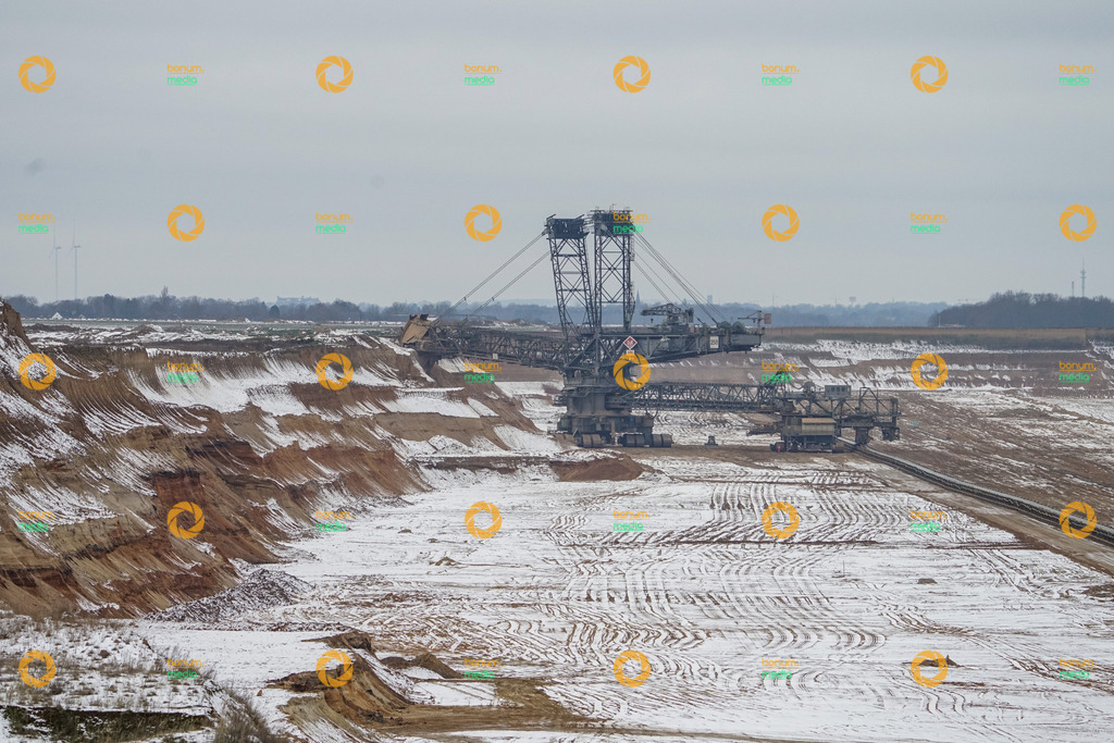 Tagebau Garzweiler leichter Schnee  | Foto: Daniel Böhm | bonum.media - Realisiert mit Pictrs.com