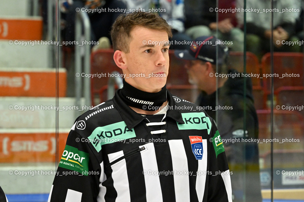 EC IDM Wärmepumpen VSV vs. Pioneers Vorarlberg | BÄRNTHALER CHRISTOPH Referee, EC IDM Wärmepumpen VSV vs. Pioneers Vorarlberg, EC IDM WÄRMEPUMPEN VSV vs. Pioneers Vorarlberg am 03.10.2025 in Villach (Stadthalle Villach), Austria, (Photo by Bernd Stefan)
