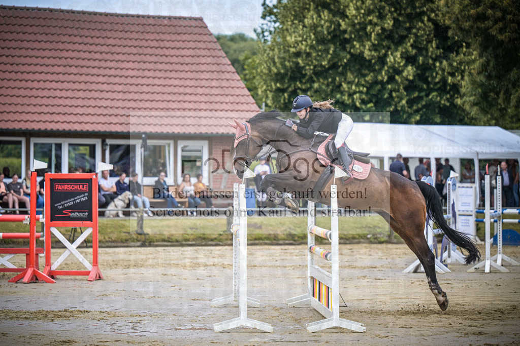 DOS_2190 | Entdecke hochwertige Reitturnierfotos von Foto Oger. Professionell, emotional und authentisch – jetzt Lieblingsmomente im Shop bestellen.Deutschlandweite Turnierfotografie. - Realisiert mit Pictrs.com