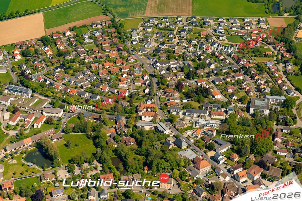 Das Luftbild zeigt :  Kemnath - Die Luftaufnahme wurde 2024 vom UL-Flugzeug aus erstellt ( keine Drohne ) - Hochauflösende Luftaufnahme - Für grossformatige Ausdrucke geeignet. Die Geschenkidee !Mit Lizenz und Bildrechte bestellbar
