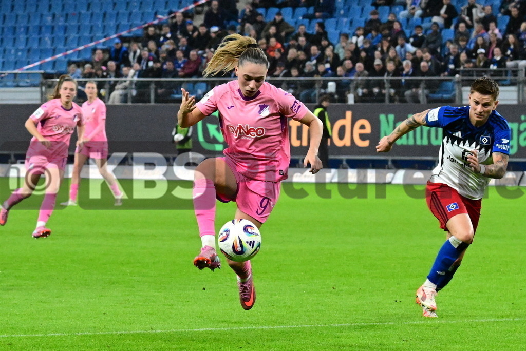 KBS Picture_HSV-Hoffenheim_Frauen_026 | v.l. Janssens Jill (TSG Hoffenheim Frauen) , Lahr Jobina (HSV Frauen) ,Sportplatz :  Volksparkstadion, - Realisiert mit Pictrs.com