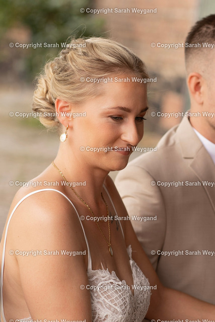 SWY08120 | Sari Weygand Fotoshop - Realisiert mit Pictrs.com