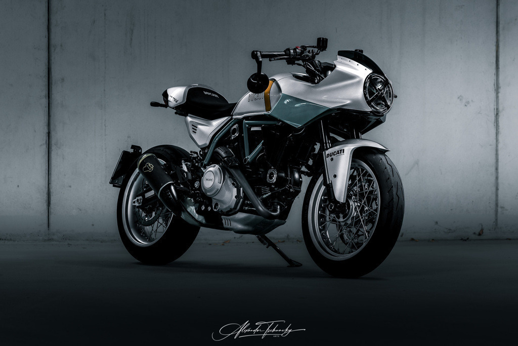 Ducati Scramber Formula 73 | Entdecken Sie die faszinierende Welt von Alexander Tschuncky Arts: Kreative Fotografie, atemberaubende Automobilkunst und hochwertiger Bilderdruck. Lassen Sie sich inspirieren! - Realisiert mit Pictrs.com