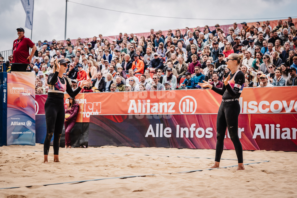 Beachvolleyball | Frauen | Allianz German Beach Tour 2025 | Tourstop Düsseldorf | 18.05.2025 | v.l. Chenoa Christ und Anna-Chiara Reformat