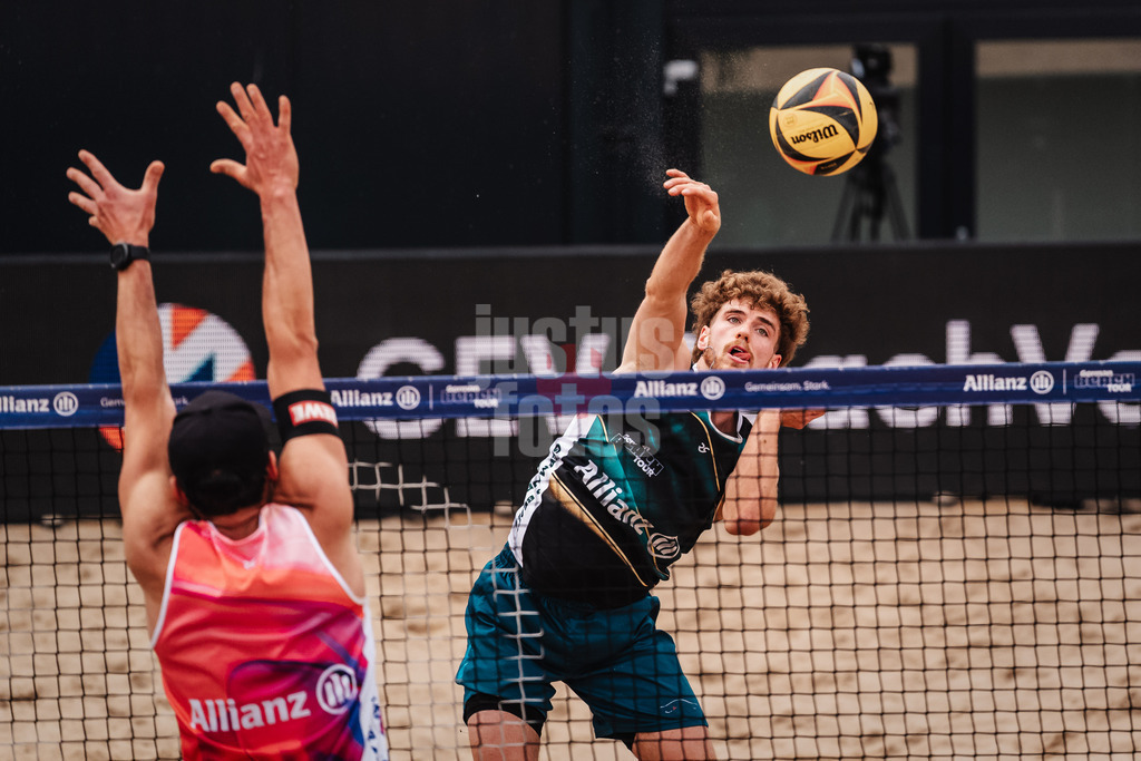 Beachvolleyball | Männer | Allianz German Beach Tour 2025 | Tourstop Hamburg | 29.05.2025 | Luis Henrichs beim Angriff