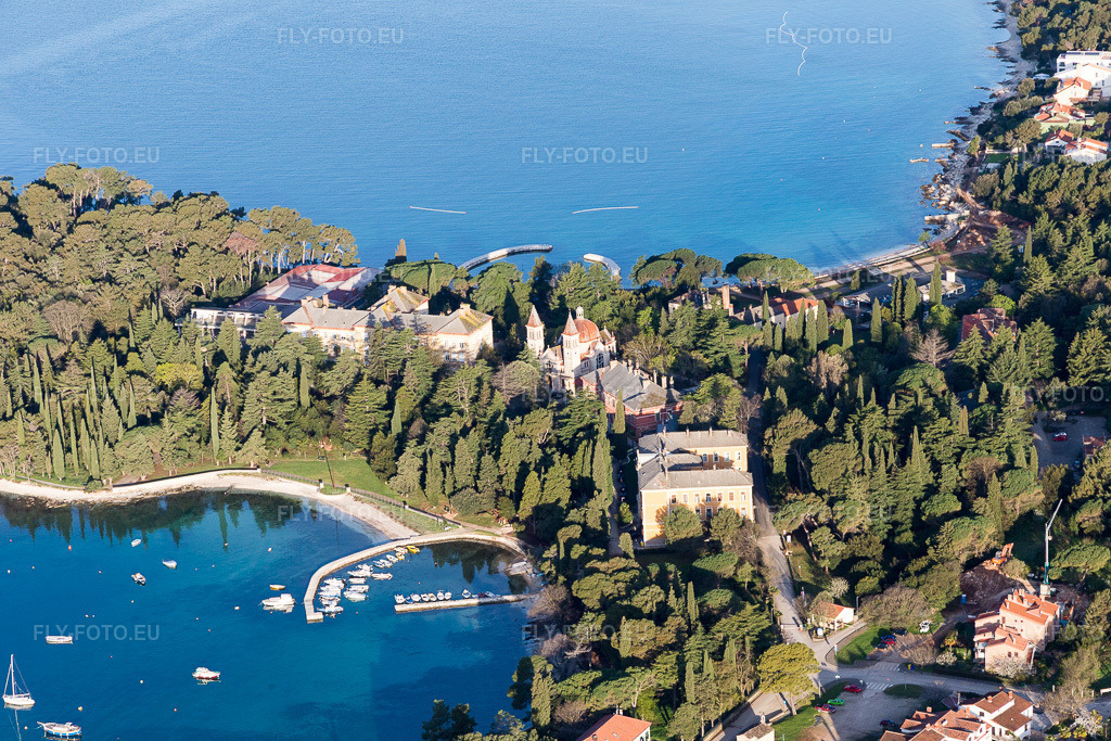 Vue aérienne: Vue de la ville à Štanga dans le département Gespanschaft Istrien, Croatie. Photo: IMG_106288.jpg prise le 14/04/2018 par Werner Riehm/FLY-FOTO.eu – Résolution de l'original: 5472 x 3648 px