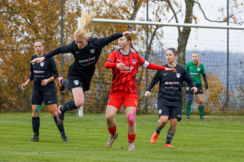 HOHFCH_251109_6507 | 1.FC Heidenheim 1846 II vs. GAST, Fußball, Frauen, Bezirksliga, 2025/2026, X. Spieltag, 03.10.2025 in Heidenheim, Kunstrasen b. Voith-Arena West(Foto: Michael Bulling) - Realisiert mit Pictrs.com