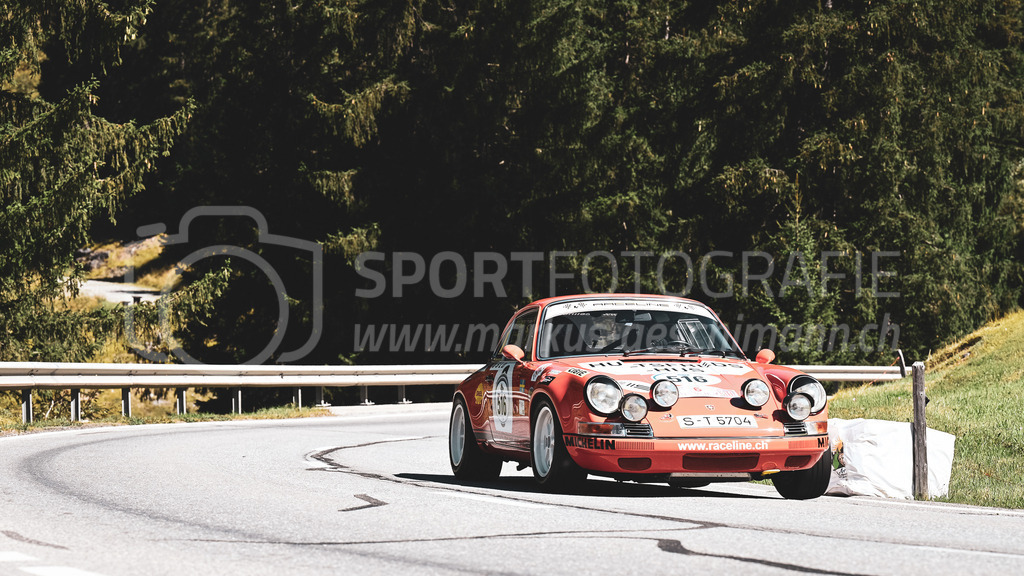 19. Arosa ClassicCar 2023 - 1. September 2023 | 19. Arosa ClassicCar 2023
Arosa, Schweiz
Schuler Veit aus Schaffhausen mit der Startnummer 516 in einem Porsche 911 RS, Jahrgang 1970, in der Klasse Competition.
@arosaclassiccar, @arosa.official, #arosaclassiccar, #arosa, #76curves, #classiccar
Bild: Sportfotografie Markus Aeschimann | www.markus-aeschimann.ch - Realisiert mit Pictrs.com
