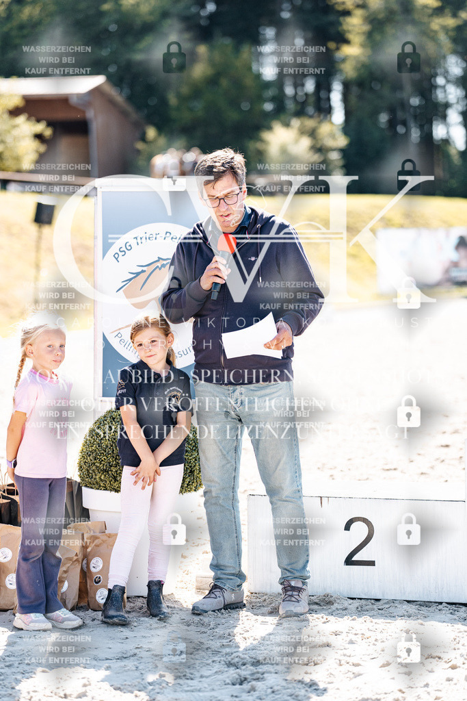 CK905425 | Turnierfotografie Pferdefotografie Trier Rheinland-Pfalz Pferdesport Reitsport Tierfotografie Sportfotografie Pferdevideo Pferdevideografie Equestrianvideography equestrianphotography  - Realisiert mit Pictrs.com