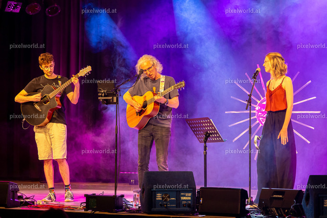 Kunst trifft Stadt - Aufführung | Bildershop von pixelworld.at - Realisiert mit Pictrs.com