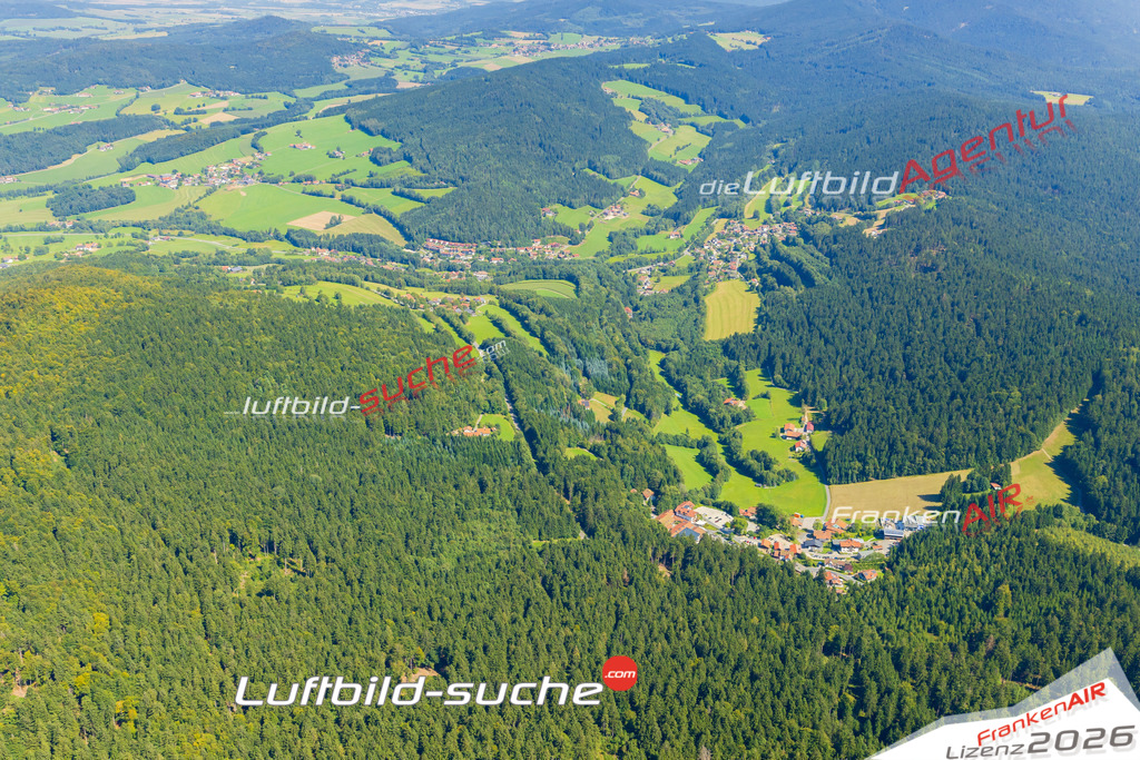 Luftaufnahme  Höllhöhe  Neukirchen beim Heiligen Blut Das Luftbild wurde 2025 vom UL-Flugzeug heraus erstellt ( keine Drohne ) - Hochauflösende Luftaufnahme -Nicht vergleichbar mit Google Maps oder Satelittenbilder- Die Geschenkidee !Mit Lizenz und Bildrechte bestellbar