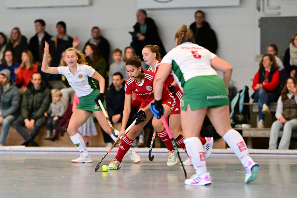 Hockey I Frauen I Saison 2024-2025 I 1. Bundesliga Nord I 7. Spieltag I Hamburger Polo Club - Bremer HC | Der Sportfotograf. - Realisiert mit Pictrs.com