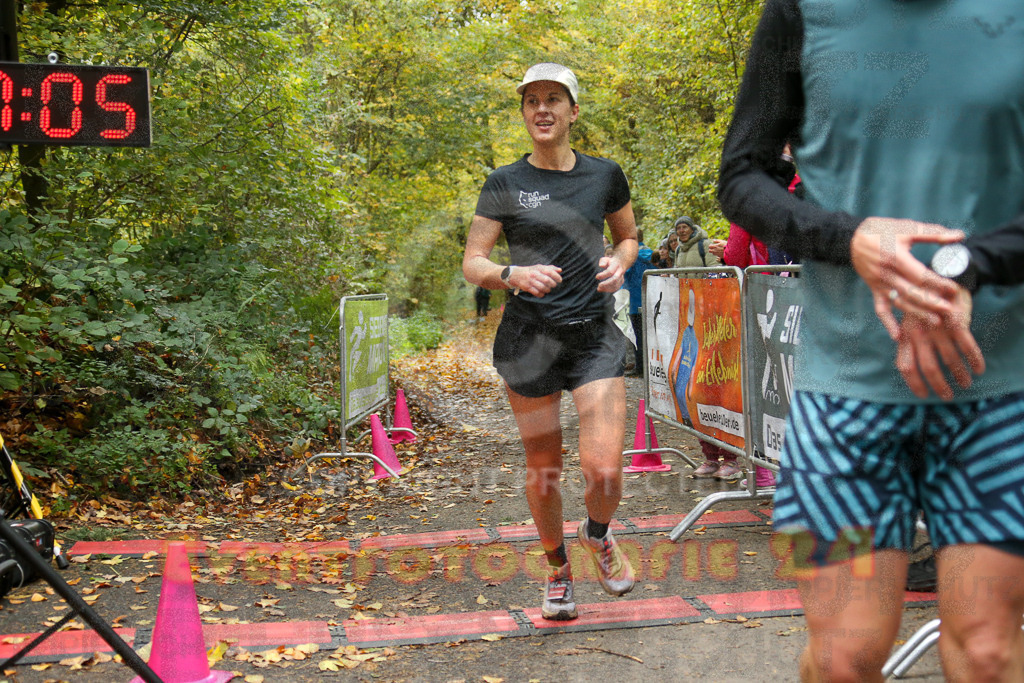 251026_1218_EX1_0061 | Sportfotografie im Rhein-Sieg Kreis, Köln, Bonn, NRW, Rheinland Pfalz, Hessen, etc. Unser Tätigkeitsfeld umfasst den Laufsport vom Volkslauf über den Marathon, Duathlon, Triathon bis zum Ultralauf wie Kölnpfad Ultra oder Schindertrail.
