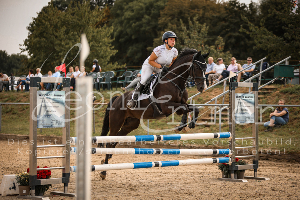 27.SaSpMA00045 | Leoni Ertmer Photography - Realisiert mit Pictrs.com