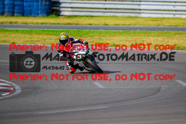 MaZZes_FotoMatrix_240724_6007705_2-340 | BLAU