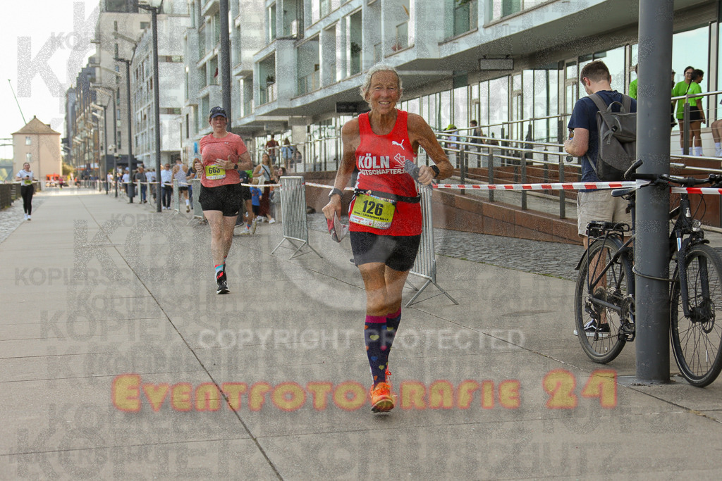 250920_1457_EX1_8316 | Sportfotografie im Rhein-Sieg Kreis, Köln, Bonn, NRW, Rheinland Pfalz, Hessen, etc. Unser Tätigkeitsfeld umfasst den Laufsport vom Volkslauf über den Marathon, Duathlon, Triathon bis zum Ultralauf wie Kölnpfad Ultra oder Schindertrail.