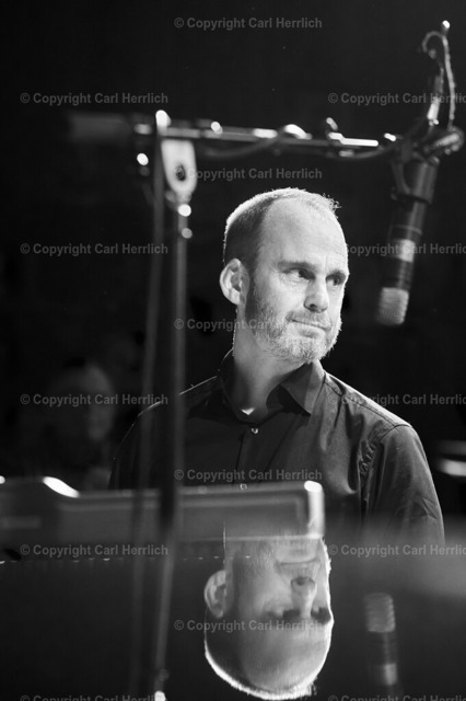 DSC_0053 | High End Portraits. Einzelportrait Paarportrait Gruppenportrait Künstlerportrait Bandportzait Bühnenfotografie Fashion Lifestyle Urbanlife  - Realisiert mit Pictrs.com