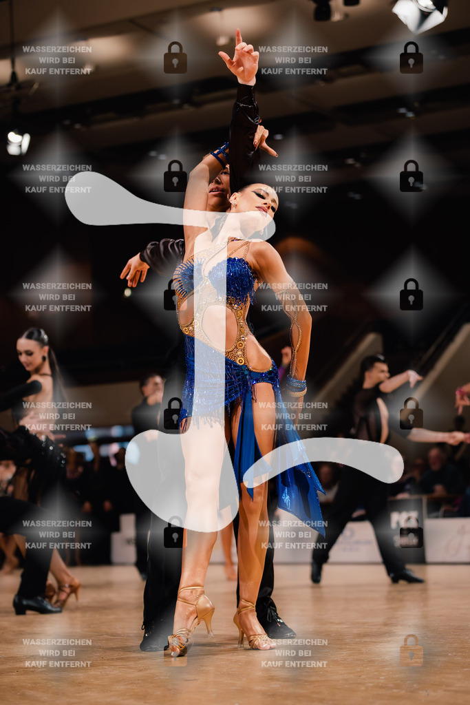 Goldstadtpokal 2025 - WDSF World Open Latin 22nd (25) Maximilian Bier _ Eveline Ishchenko (Schwarz Weiß Club Pforzheim)-2025-01-25-4790 | Webshop for digital downloads and prints of dance sport, event & show photographer Julian Link - Realisiert mit Pictrs.com