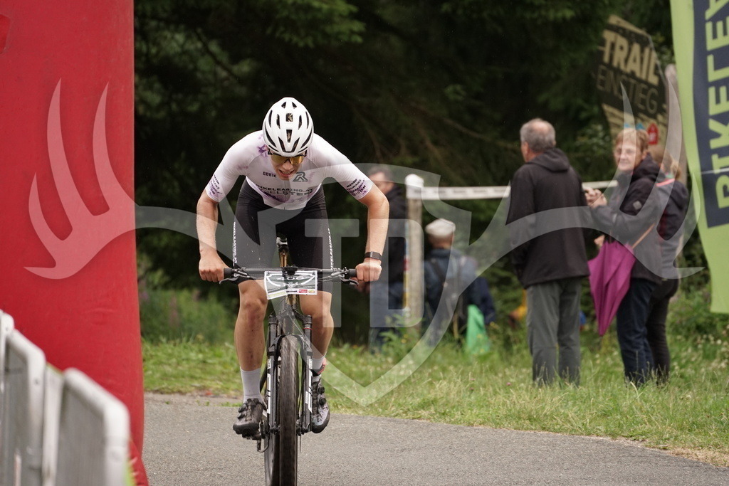 DSC05694 | Fotogalerie der Treibjagd im Dunkelwald - Dein MTB Etappenrennen im Erzgebirge - Realisiert mit Pictrs.com