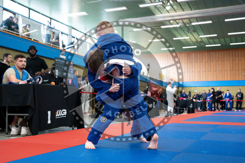 20250510PBB0119 | Athletes compete during the JJLG Berlin Open Jiu-Jitsu Championship on May 10, 2025 in Berlin, Germany. © Chiara Dazi / photoblackbelt