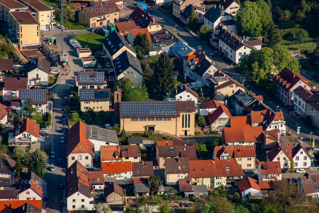 Luftbild: Bühlstraße St. Pius X im Ortsteil Söllingen in Pfinztal im Bundesland Baden-Württemberg in Deutschland. Foto: IMG_26808.jpg vom 28.04.2010 durch Werner Riehm/FLY-FOTO.de