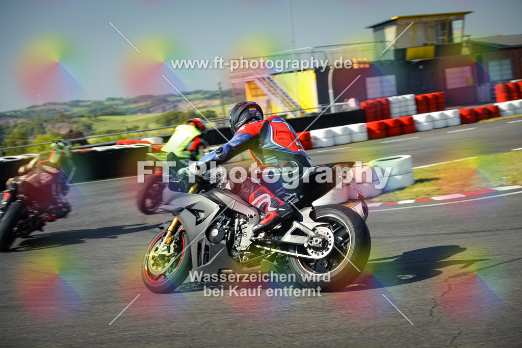OBK_Mai_Justin_Uwe-10410 | Hier findet Ihr Bilder von Touristenfahrten auf der Nürburgring Nordschleife oder von anderen Veranstaltungen die ich besucht habe. Viel Spass beim Durch Schauen 