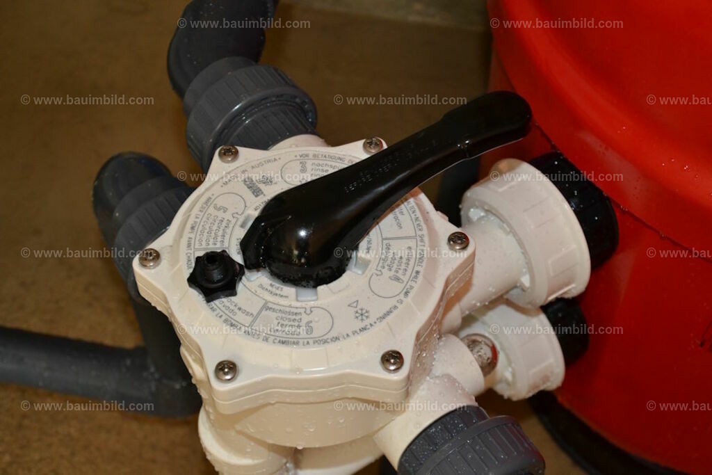 bib-lg25-aussenanlagen-0042 | Nach LV-Leistungsgruppen sortierte Detailfotos über den Bau eines Hauses. Alle Hausbau-Bilder direkt vom Urheber und Autor der Website Haus-Selber-Bauen.com