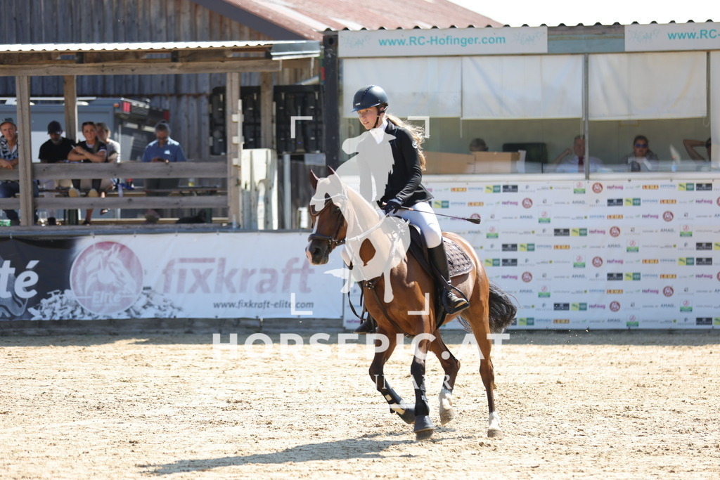 0P6A5708 | Willkommen bei Brunnmayr - Design & Fotografie – Ihrem Spezialisten für Reitturniere und Pferdeveranstaltungen in Oberösterreich, Salzburg und Bayern! Seit über 17 Jahren sind wir leidenschaftlich dabei.